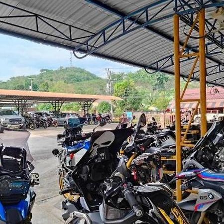 Butterfly Princess Hotel Betong Extérieur photo