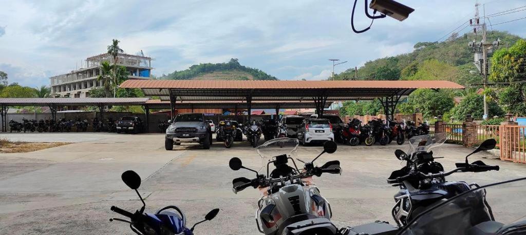 Butterfly Princess Hotel Betong Extérieur photo